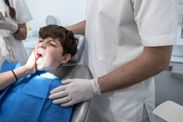 Best Emergency Tooth Extraction in Como, MS